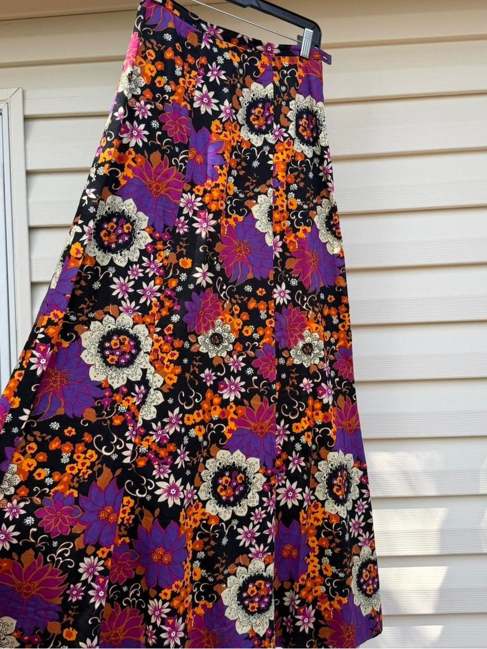 True Vintage 70s / 60s Multicolored floral maxi skirt  Size XS